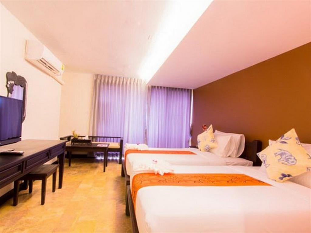 All Together Suite Hotel Bangkok Exterior foto