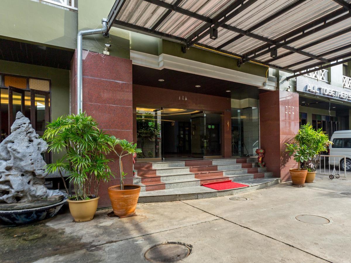 All Together Suite Hotel Bangkok Exterior foto